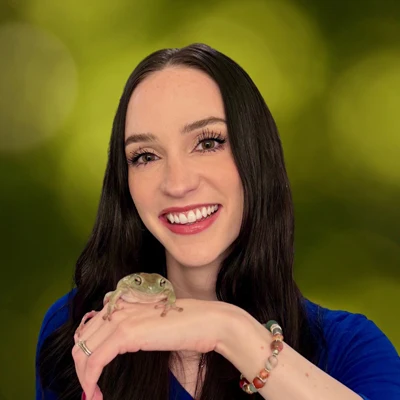 Kristen J is on staff at Peninsula Disc And Nerve Center